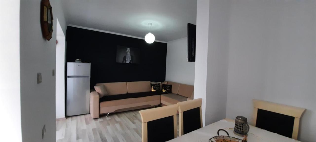 Ferienwohnung Apartament Clara Përmet Exterior foto